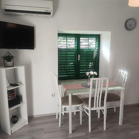 Apartment Mari Ostrvica Esterno foto
